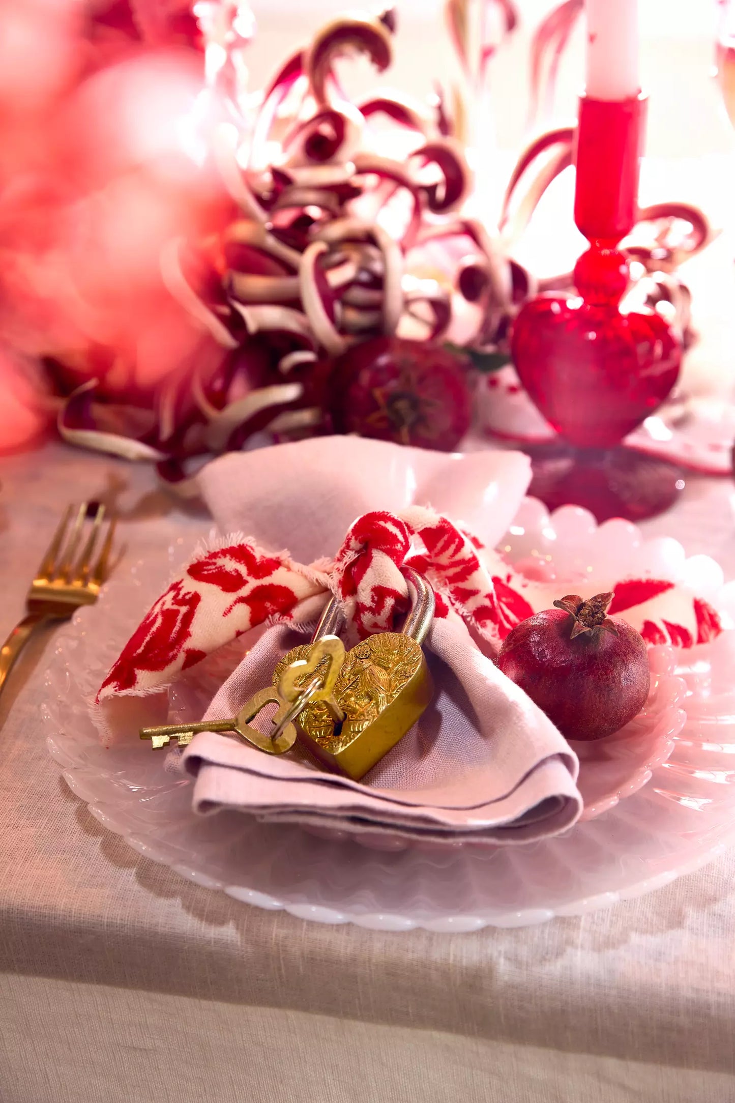 Scalloped Rose‑Tinted Glass Serving Plate